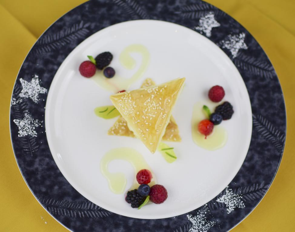 Guest house La Fleur De Lys 4*